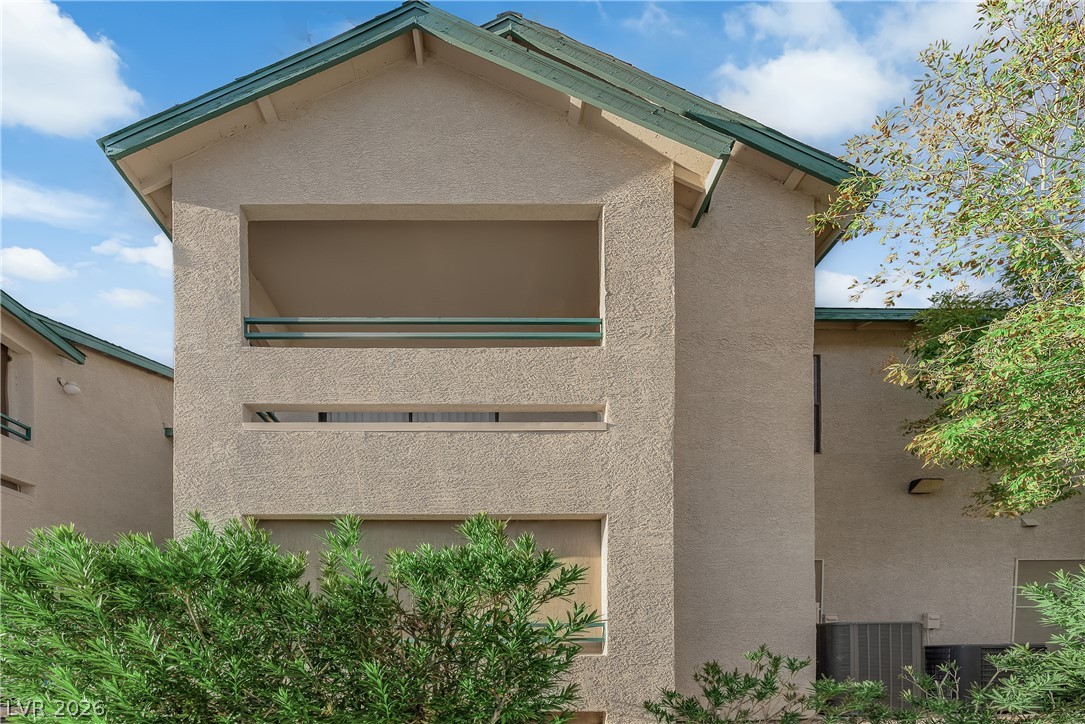 5111 Lindell Road 202