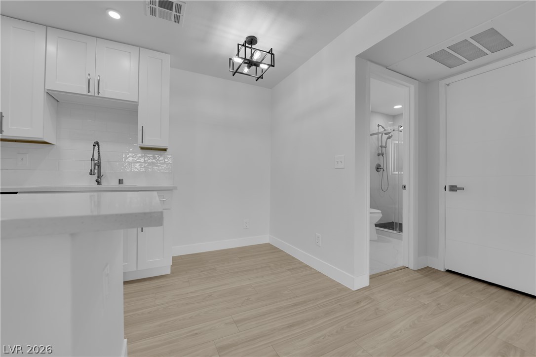 5111 Lindell Road 202