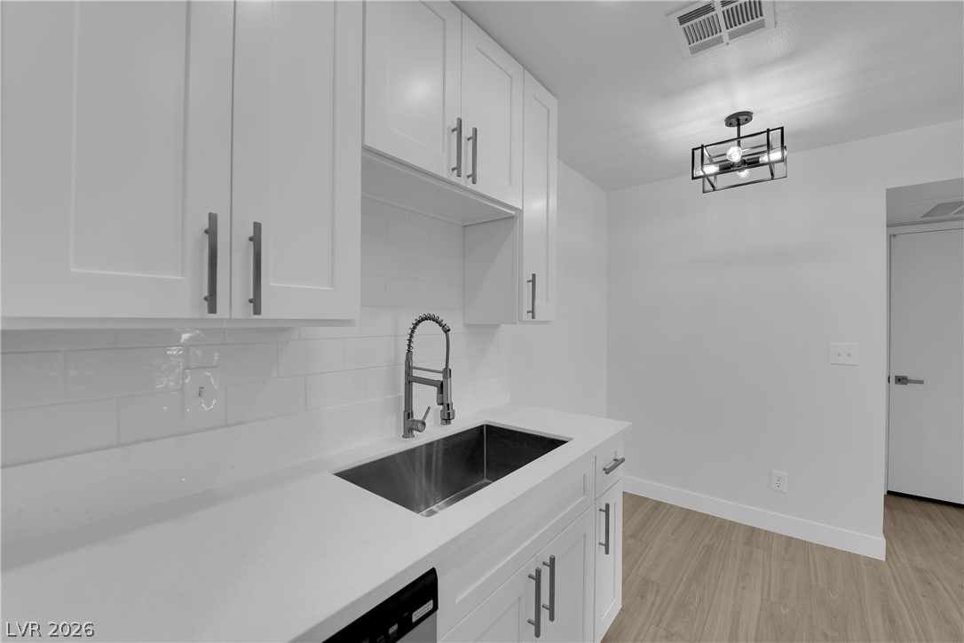 5111 Lindell Road 202
