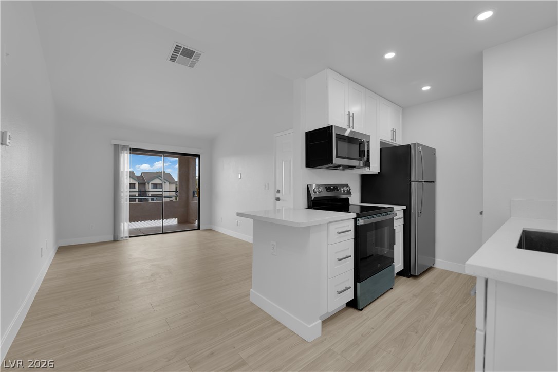 5111 Lindell Road 202