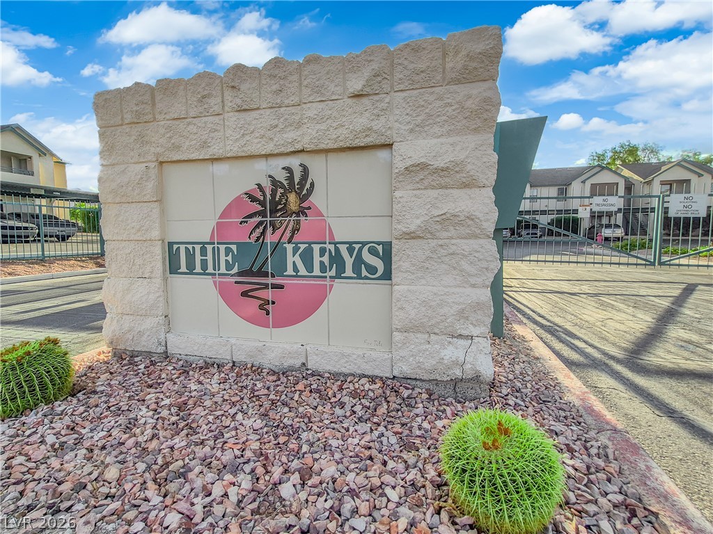 5111 Lindell Road 202
