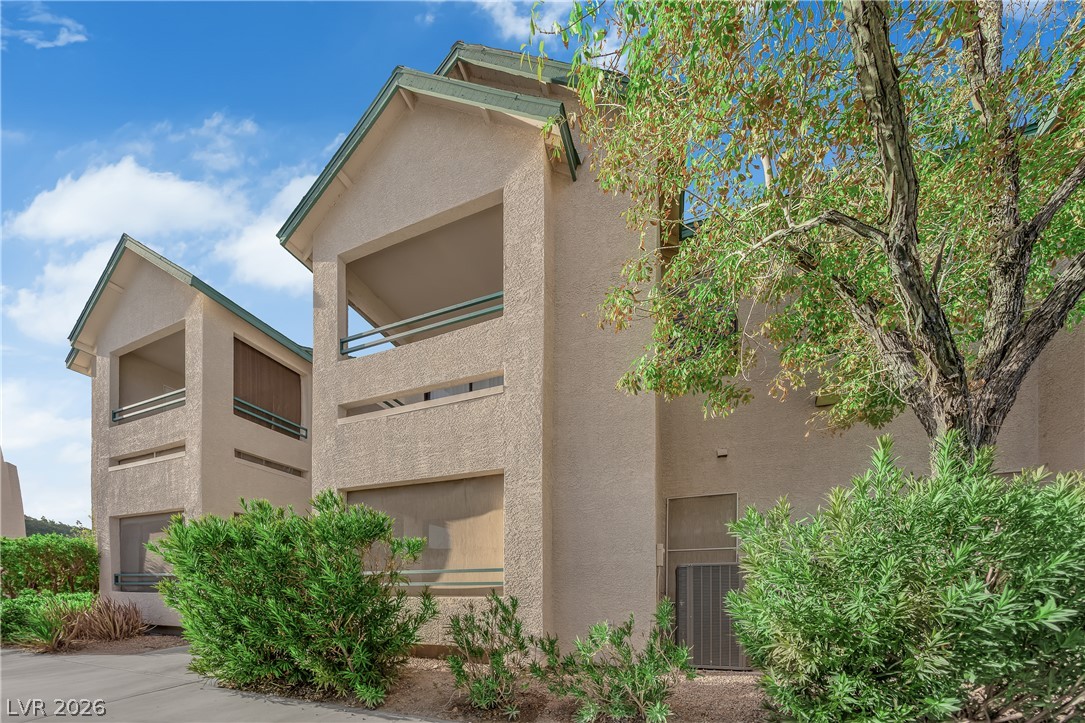5111 Lindell Road 202