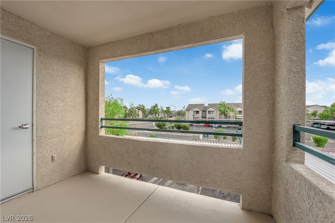 5111 Lindell Road 202