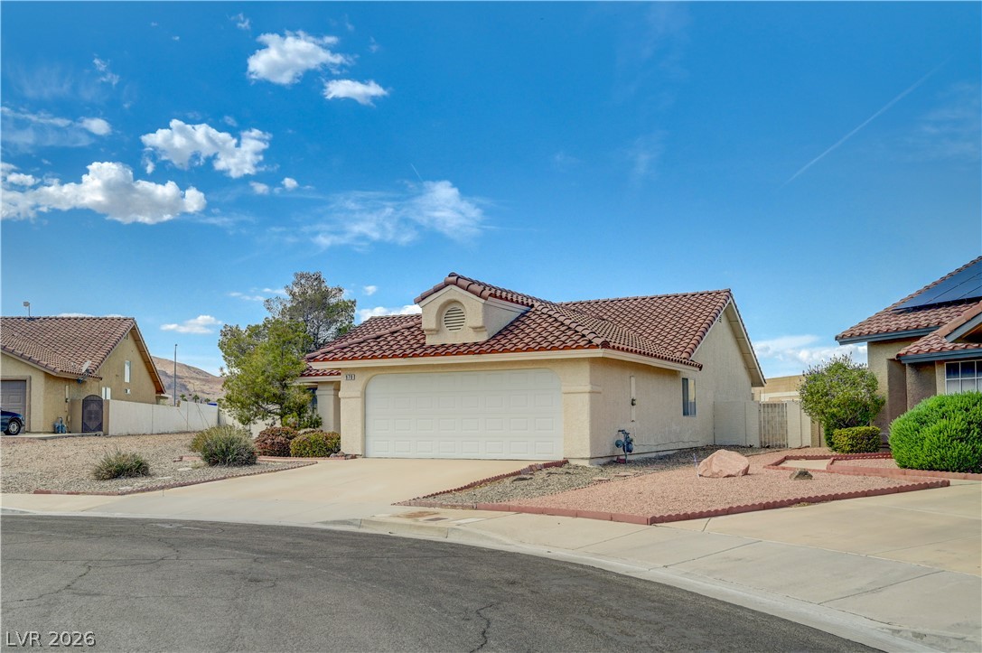 970 Hunters Run Drive