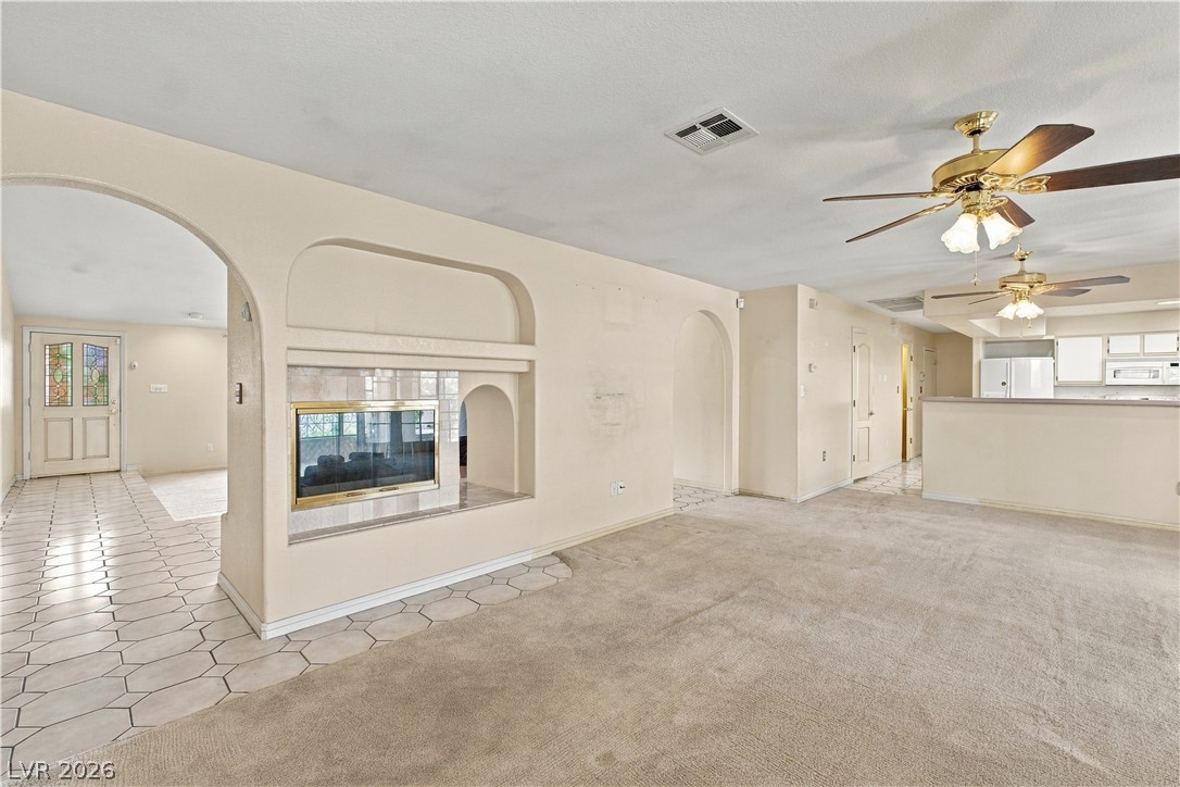 921 Primrose Lane