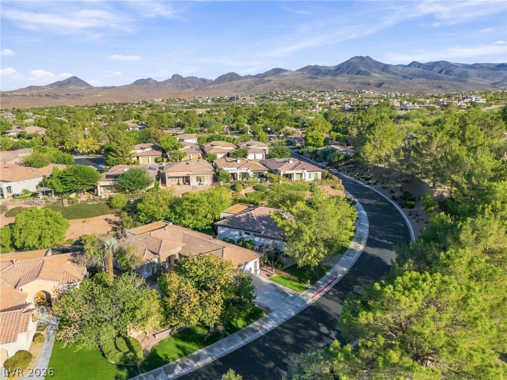 26 Fountainhead Circle