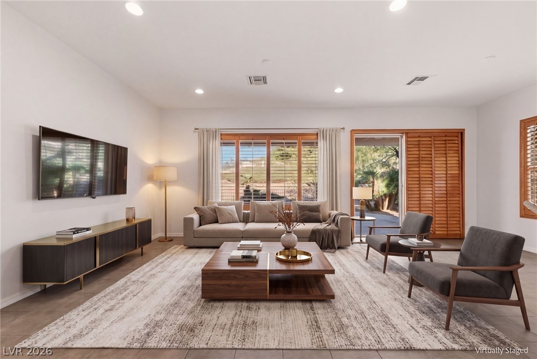 26 Fountainhead Circle