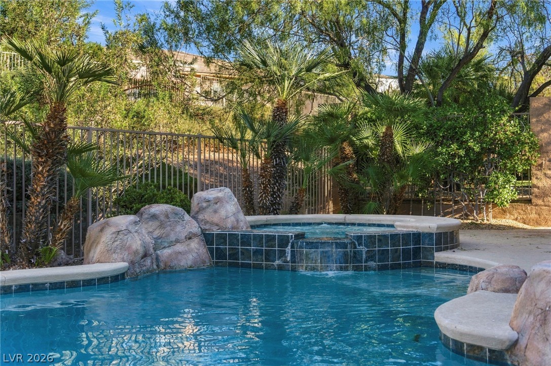 26 Fountainhead Circle