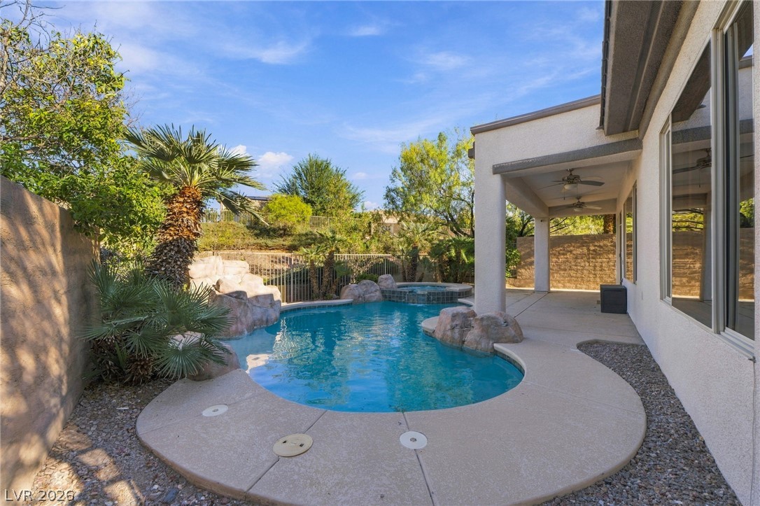 26 Fountainhead Circle