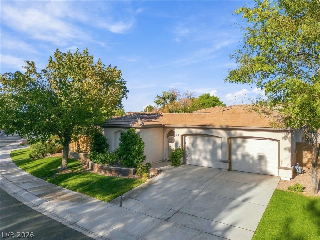 26 Fountainhead Circle