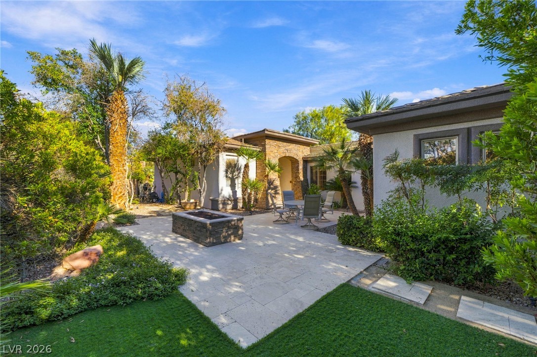 26 Fountainhead Circle