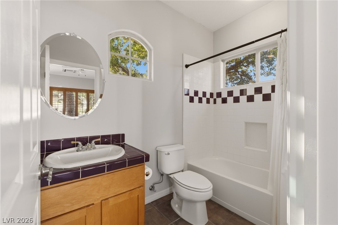 26 Fountainhead Circle