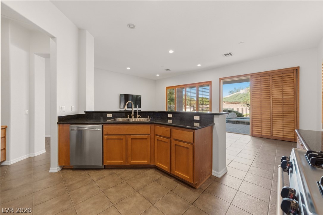 26 Fountainhead Circle