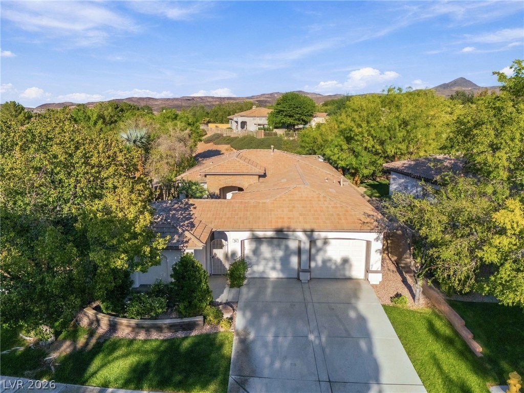 26 Fountainhead Circle