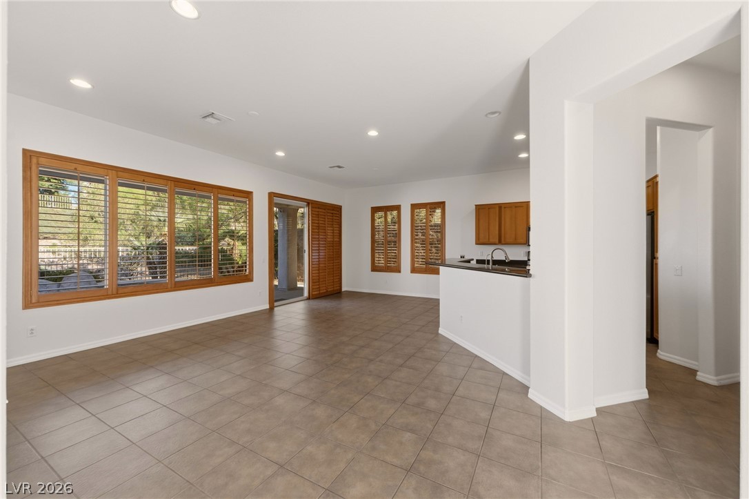 26 Fountainhead Circle