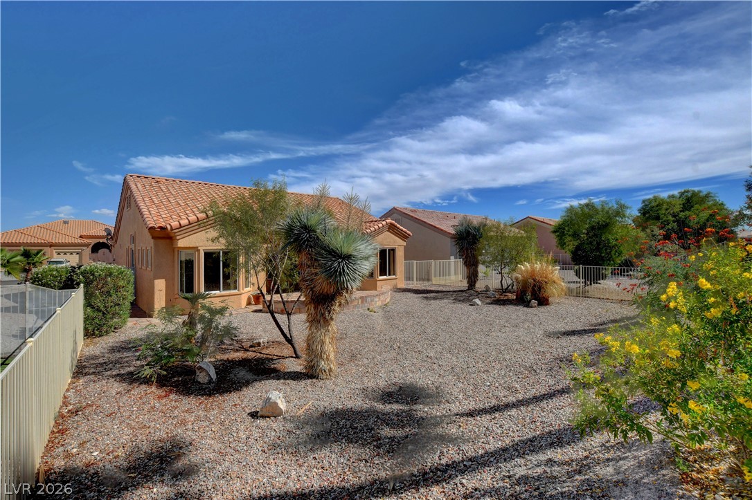 2105 Red Dawn Sky Street