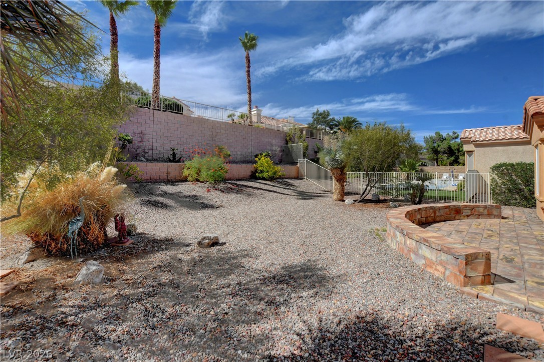 2105 Red Dawn Sky Street