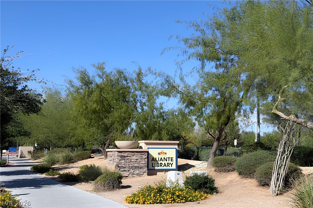 2709 Tropicbird Drive