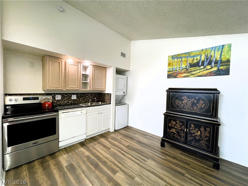 2275 East Desert Inn Road
