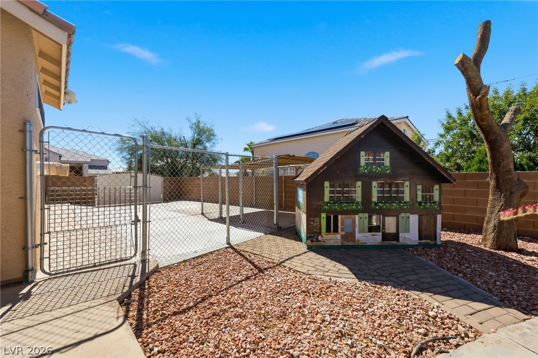 6926 Adobe Villa Avenue