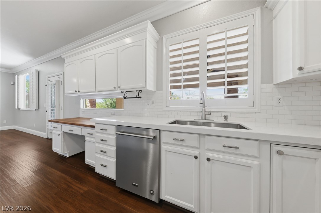 6926 Adobe Villa Avenue