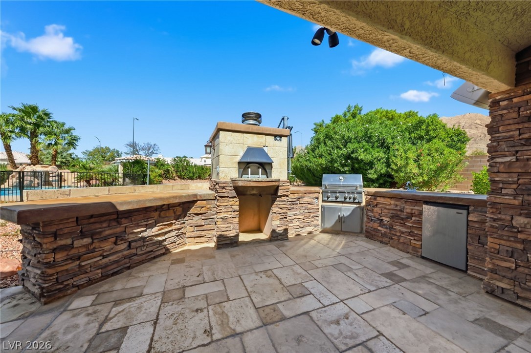 6926 Adobe Villa Avenue