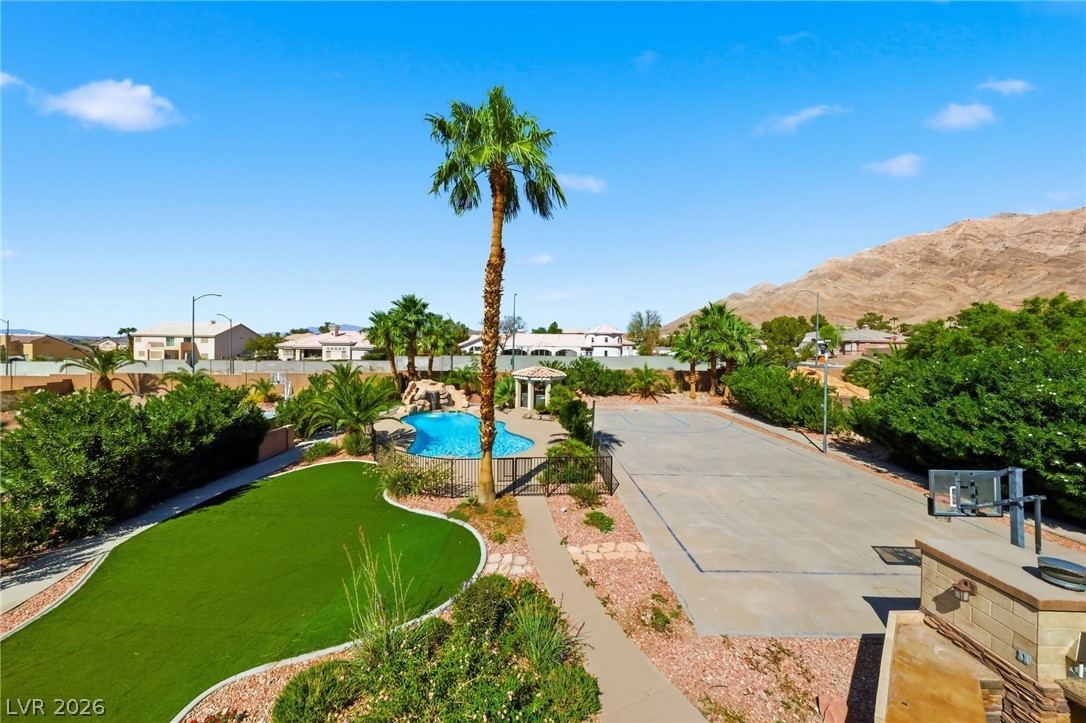 6926 Adobe Villa Avenue