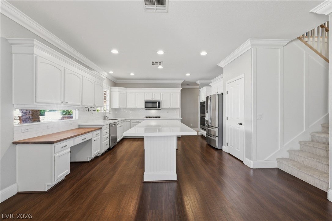 6926 Adobe Villa Avenue