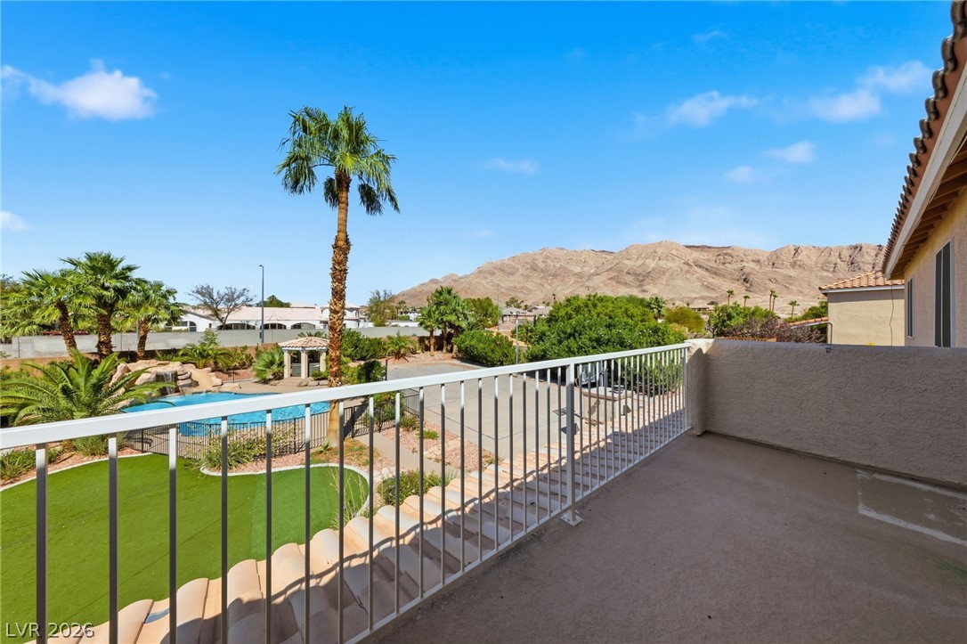 6926 Adobe Villa Avenue