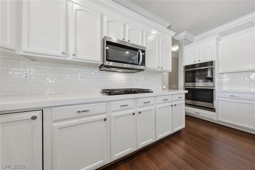 6926 Adobe Villa Avenue