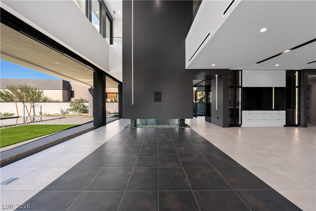 25 Boulderback Drive