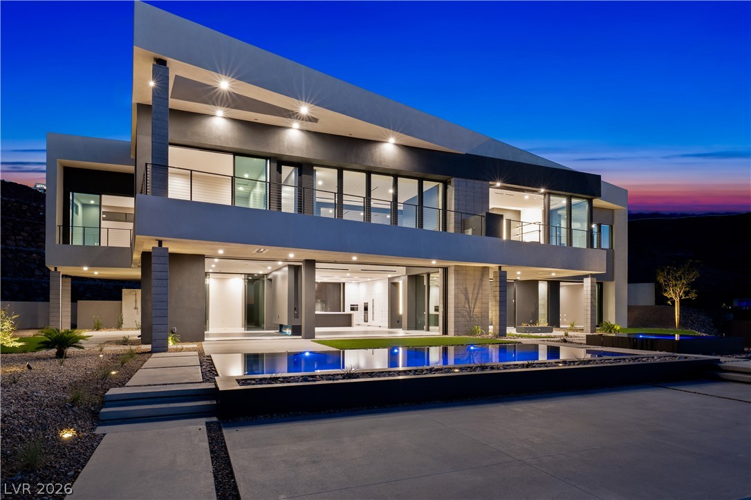 25 Boulderback Drive