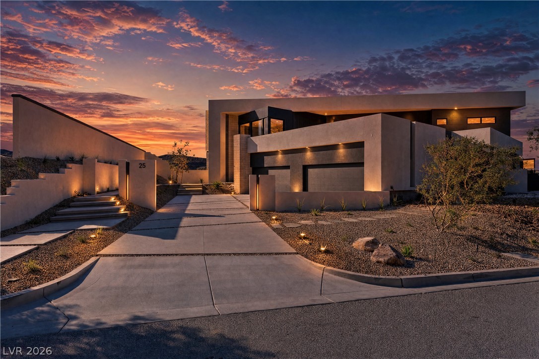 25 Boulderback Drive