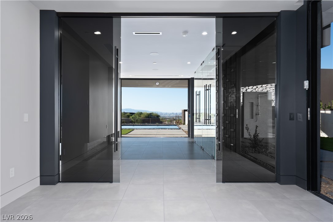 25 Boulderback Drive