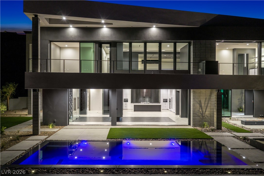25 Boulderback Drive