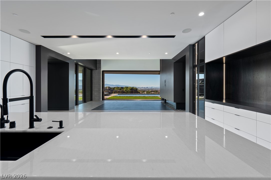25 Boulderback Drive