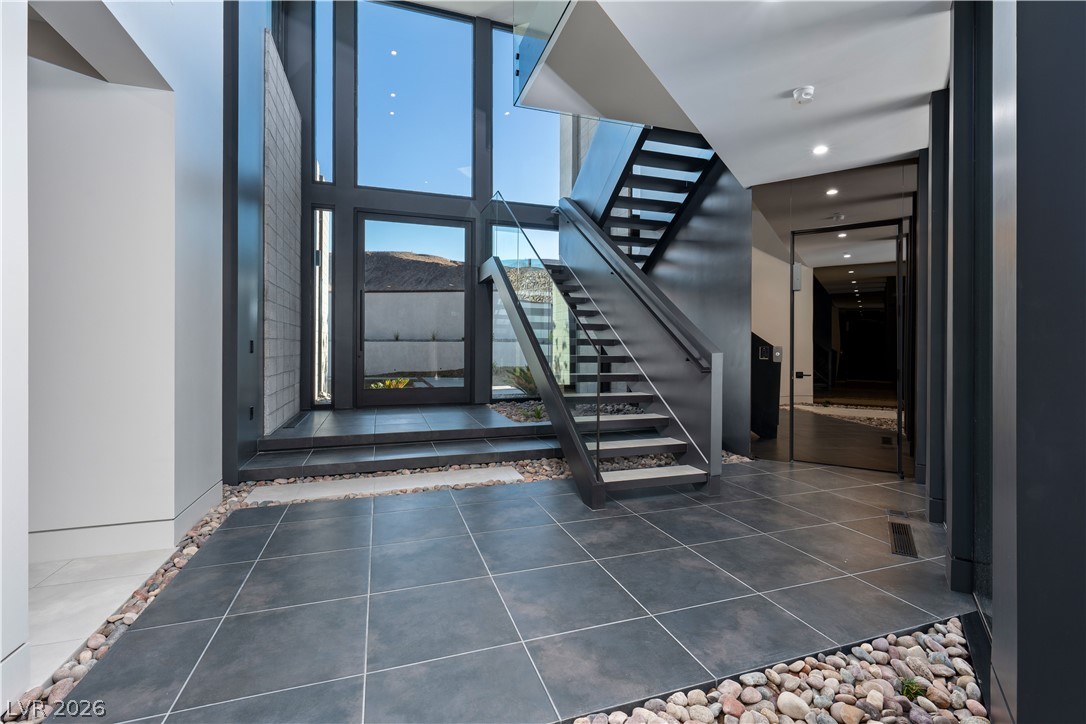 25 Boulderback Drive