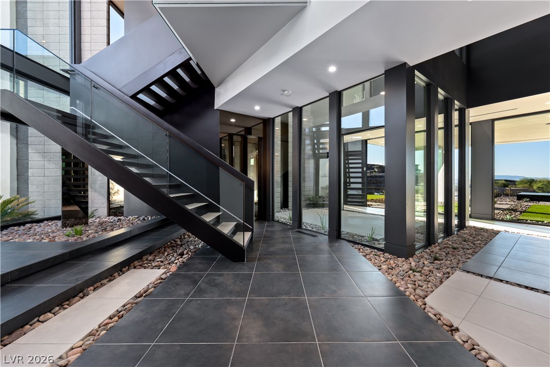 25 Boulderback Drive