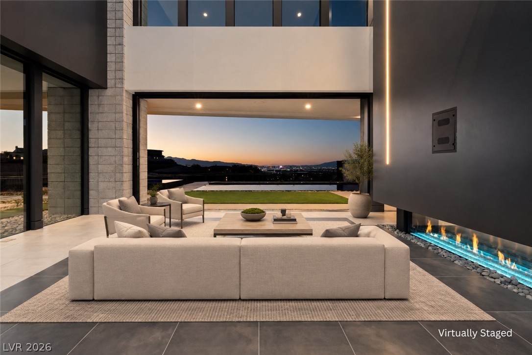 25 Boulderback Drive
