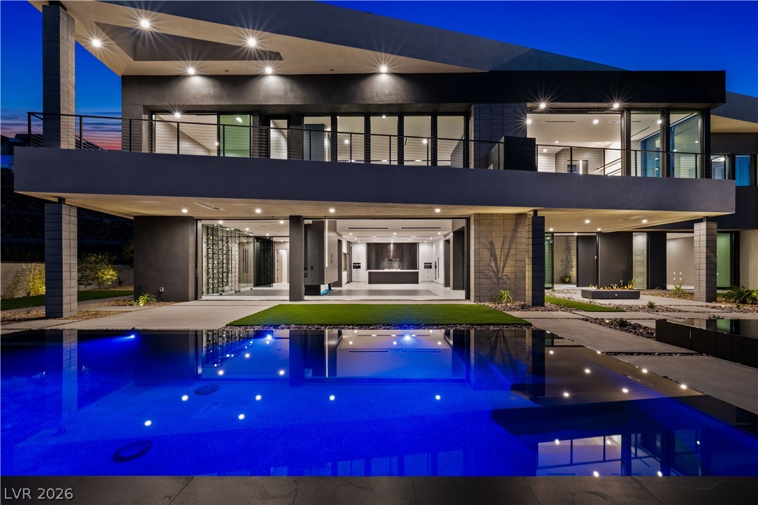 25 Boulderback Drive