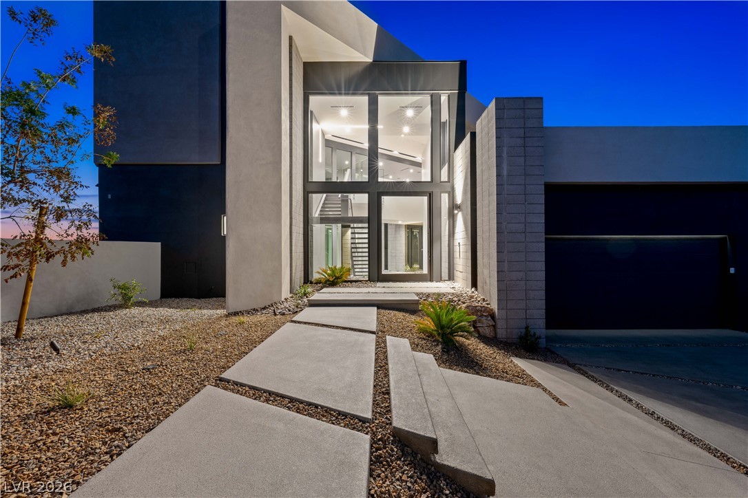 25 Boulderback Drive