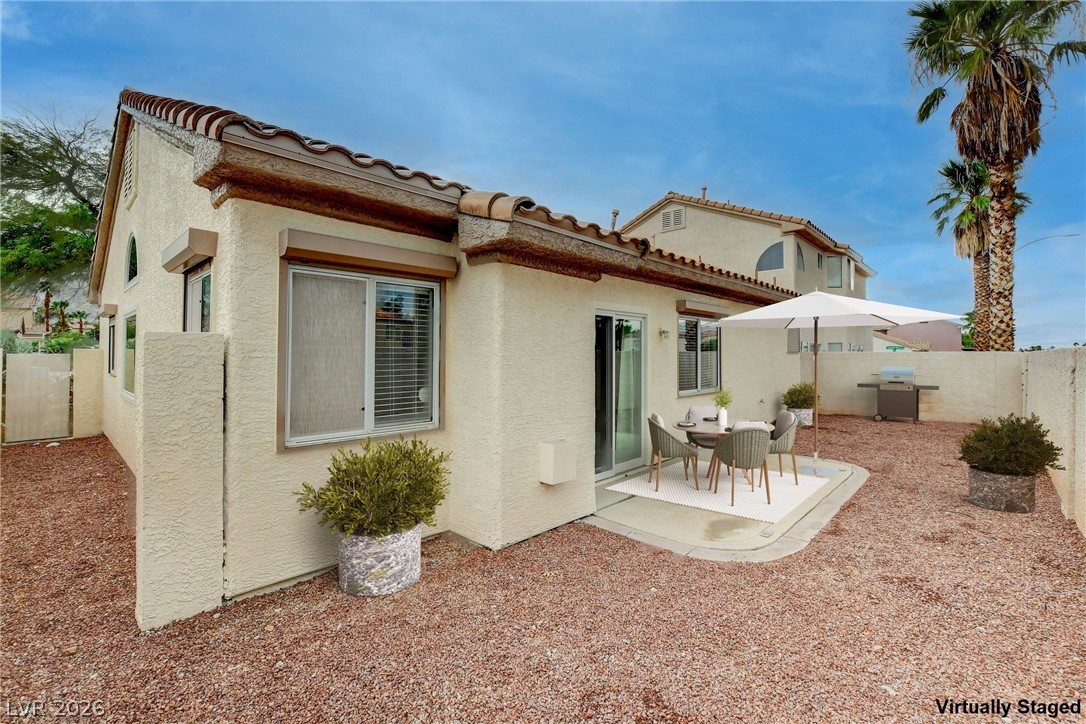 3300 Oeste Vista Street