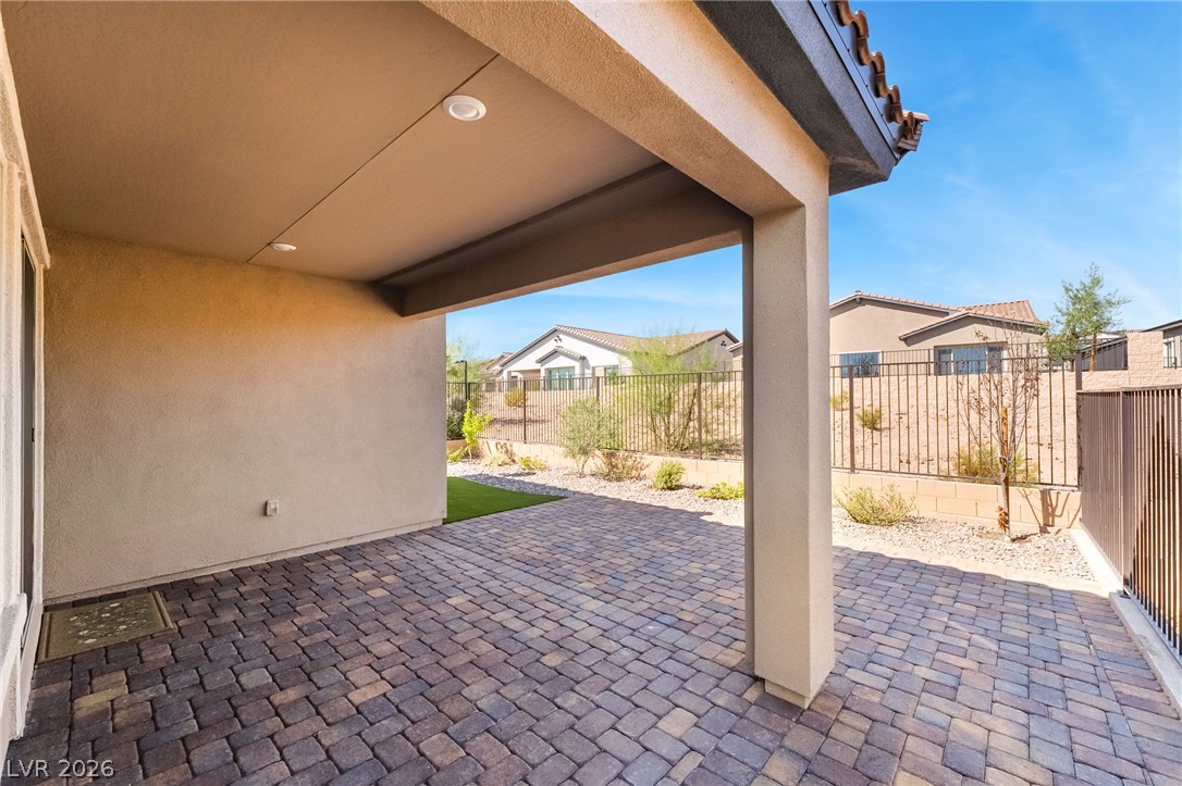 53 Lake Bluff Court