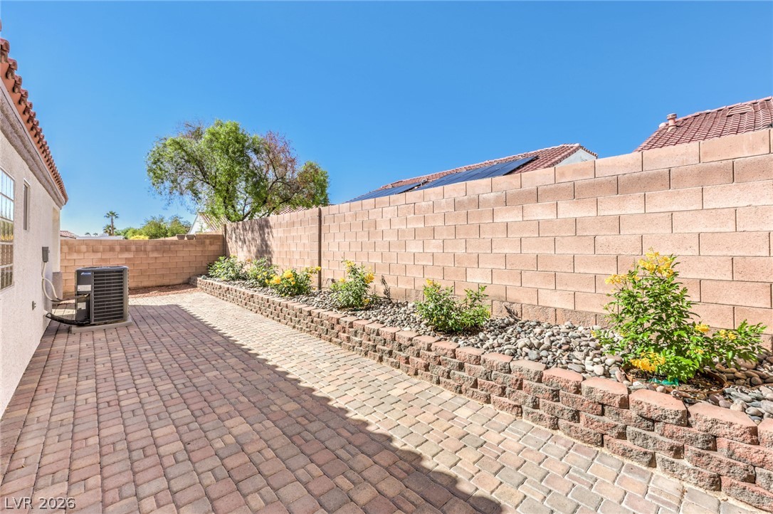2131 Mountain Glow Avenue