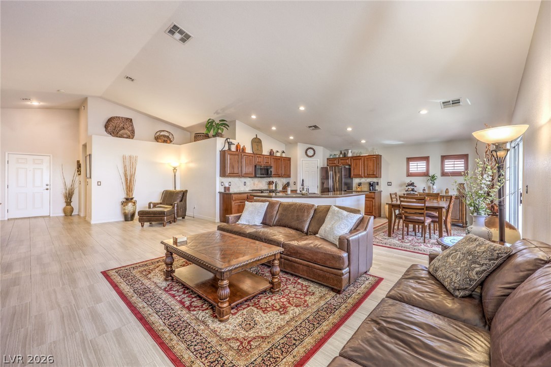 2131 Mountain Glow Avenue
