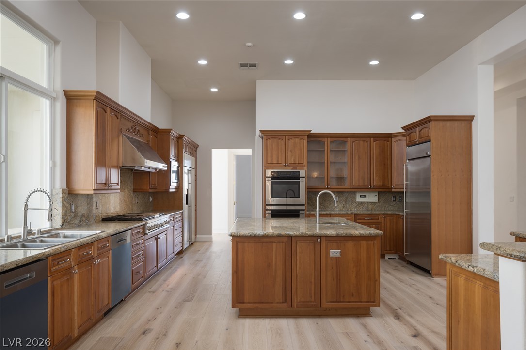 3035 Montessouri Street