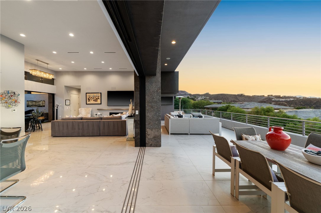671 Scenic Rim Drive