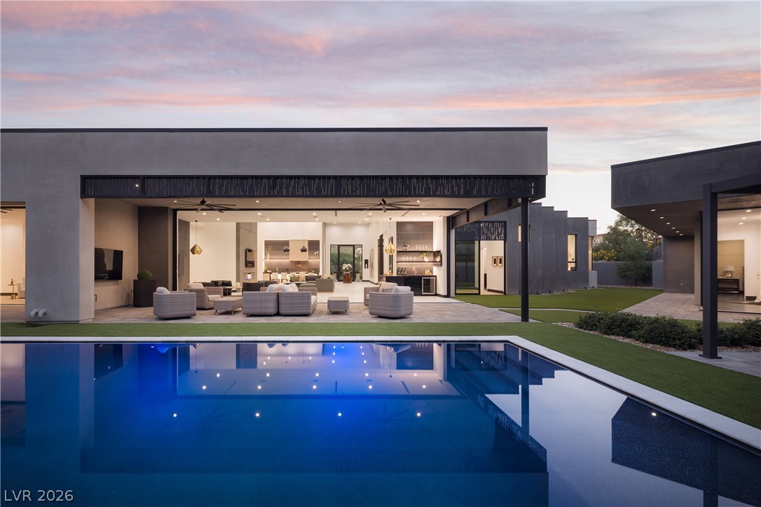 38 Skybird Court