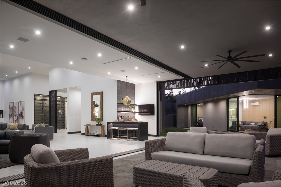 38 Skybird Court