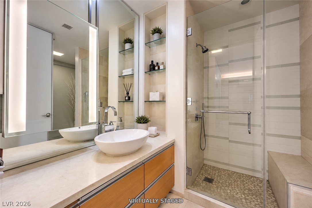 3722 Las Vegas Boulevard 604